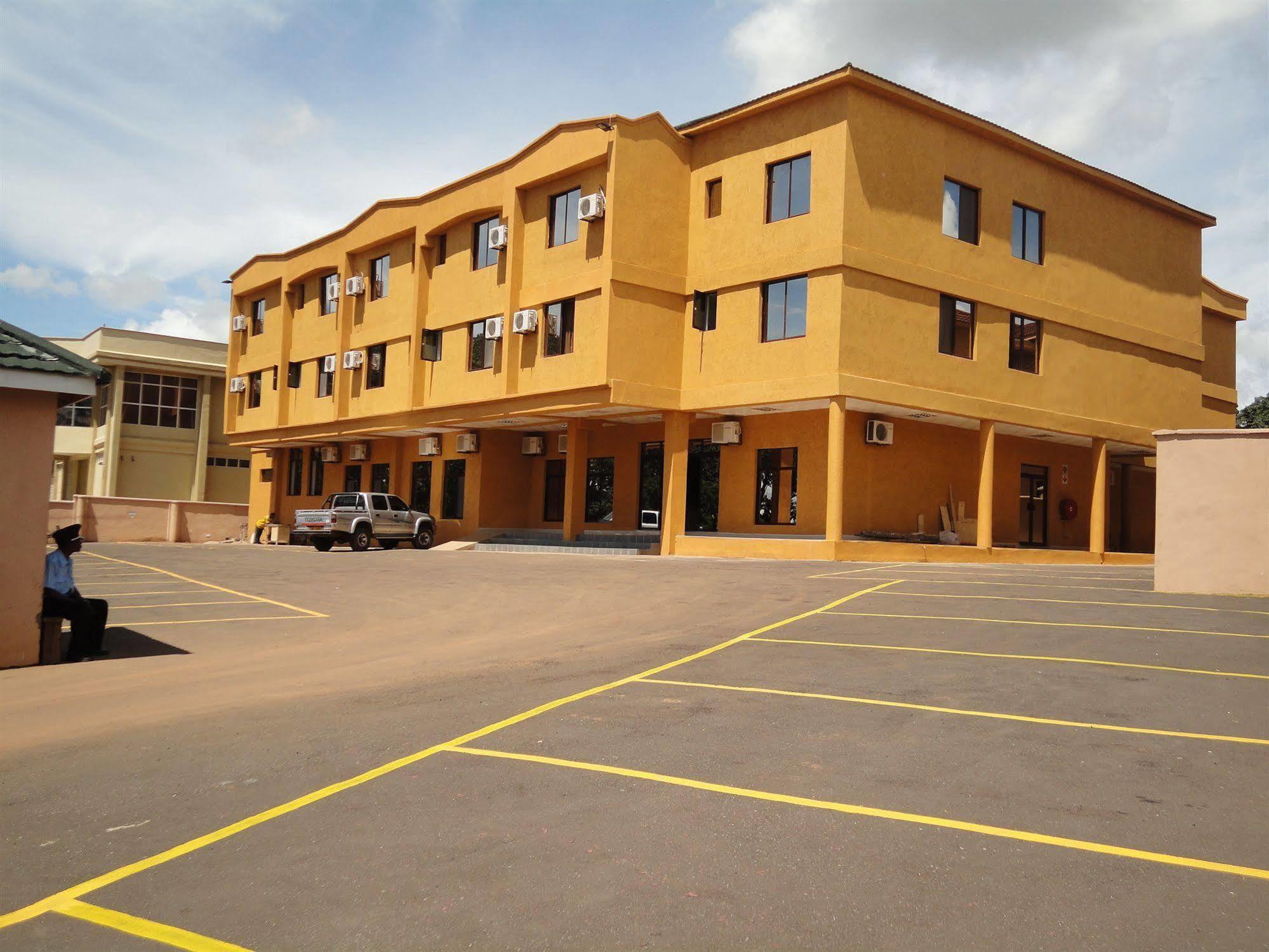 Bridgeview Hotel And Conference Centre Λιλόνγκουε Εξωτερικό φωτογραφία